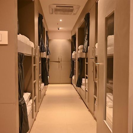 Bed & Bread Dormitory Bharuch Bagian luar foto